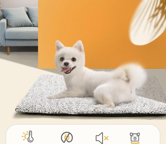 Snuggly Self Warming Cat Bed Review self warming cat bed self heating cat dog mat 24 x 18 inch extra warm thermal pet pad for indoor outdoor pets with remov 2